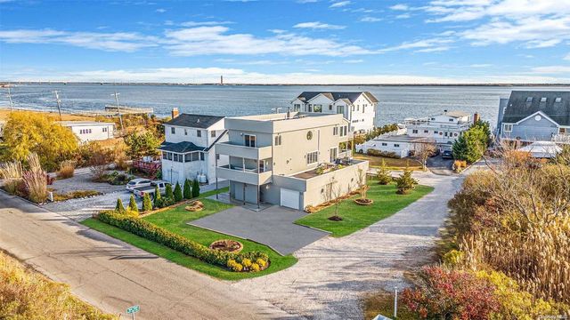 $999,000 | 12 Oak Beach Road | Oak Beach-Captree