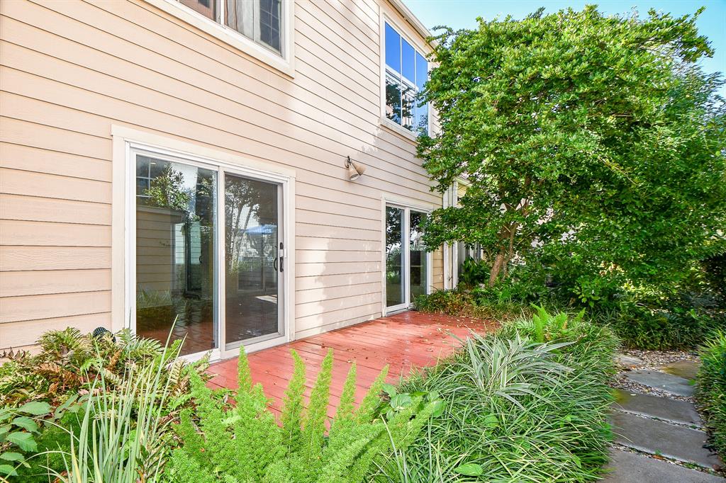 a view of a backyard with garden