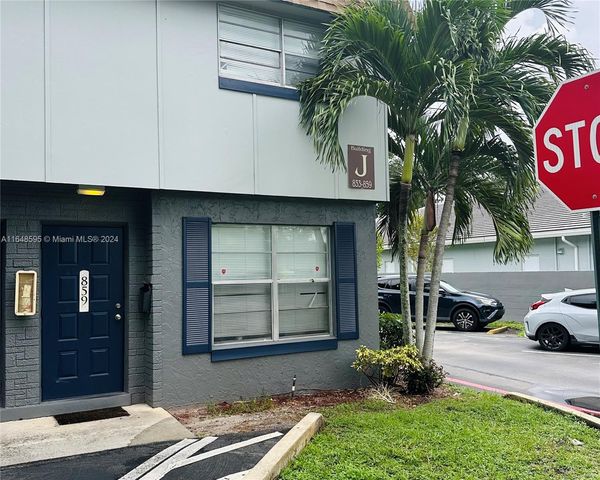 $2,100 | 859 Northwest 46th Avenue, Unit 859 | East Plantation