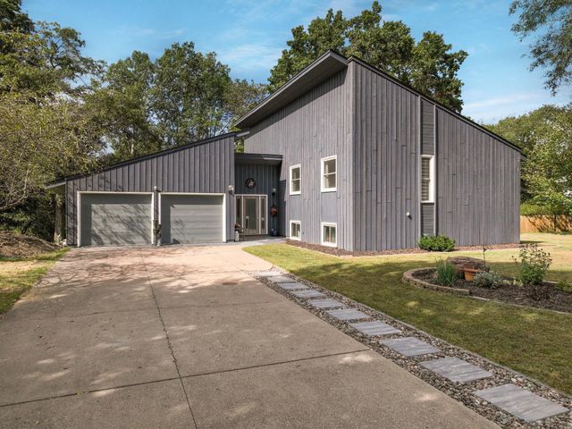 $413,900 | 1209 River Heights Road | Menomonie