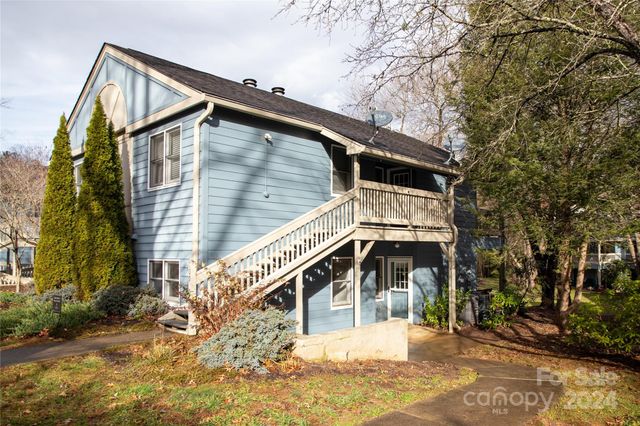 $339,000 | 109 Tri Vista Drive, Unit 6 | Lake Junaluska