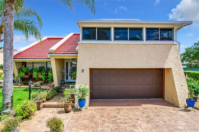 $550,000 | 4 Casarena Court | Winter Haven