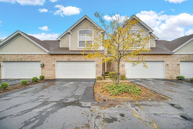 $360,000 | 16166 Hillcrest Circle | Orland Park