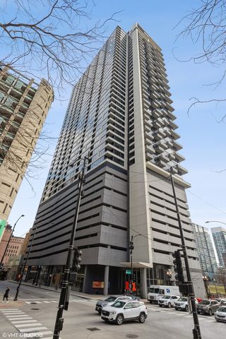 $2,600 | 235 West Van Buren Street, Unit 2119 | The Loop