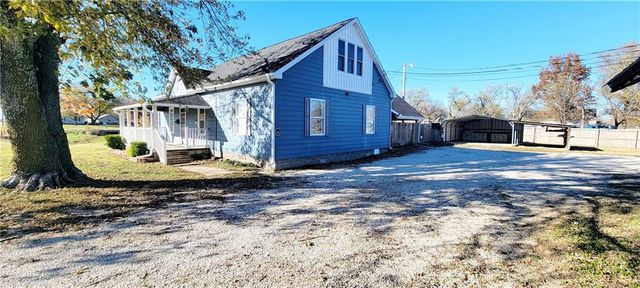 $195,000 | 604 West 1st Street | Gas