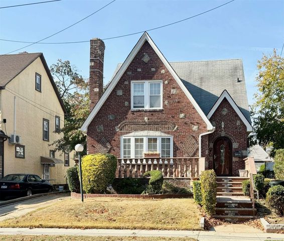 $829,990 | 138-22 227th Street | Laurelton