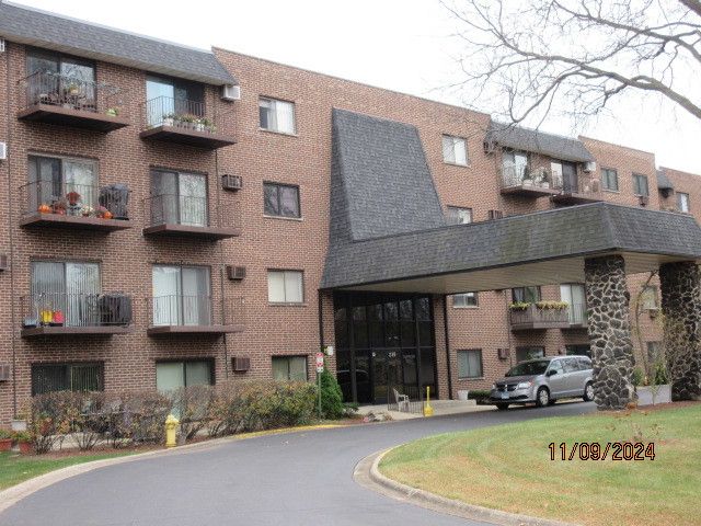 $159,900 | 235 North Mill Road, Unit 311B | Addison