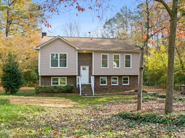 $549,900 | 108 Woodshed Court | Hearthstone