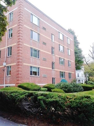 $359,000 | 125 Pleasant Street, Unit 303 | Arlington Center