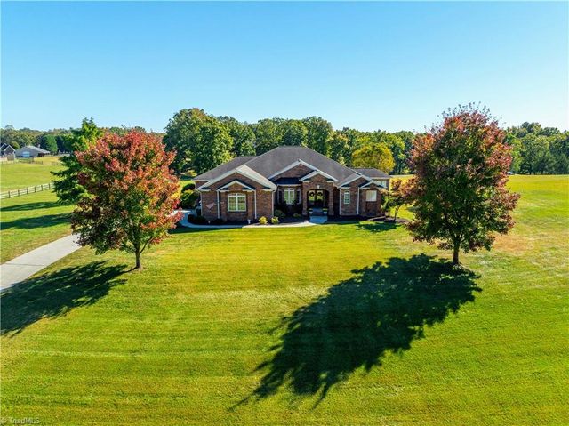 $789,900 | 371 Brangus Way | Clarksville Township - Davie County