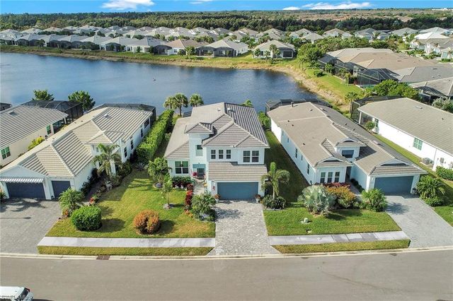 $1,250,000 | 9055 Montserrat Drive | Hacienda Lakes