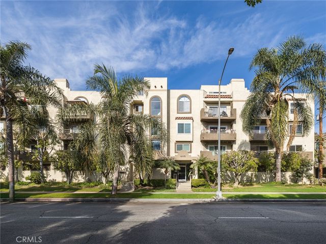 $489,900 | 445 West 6th Street, Unit 204 | Downtown Long Beach