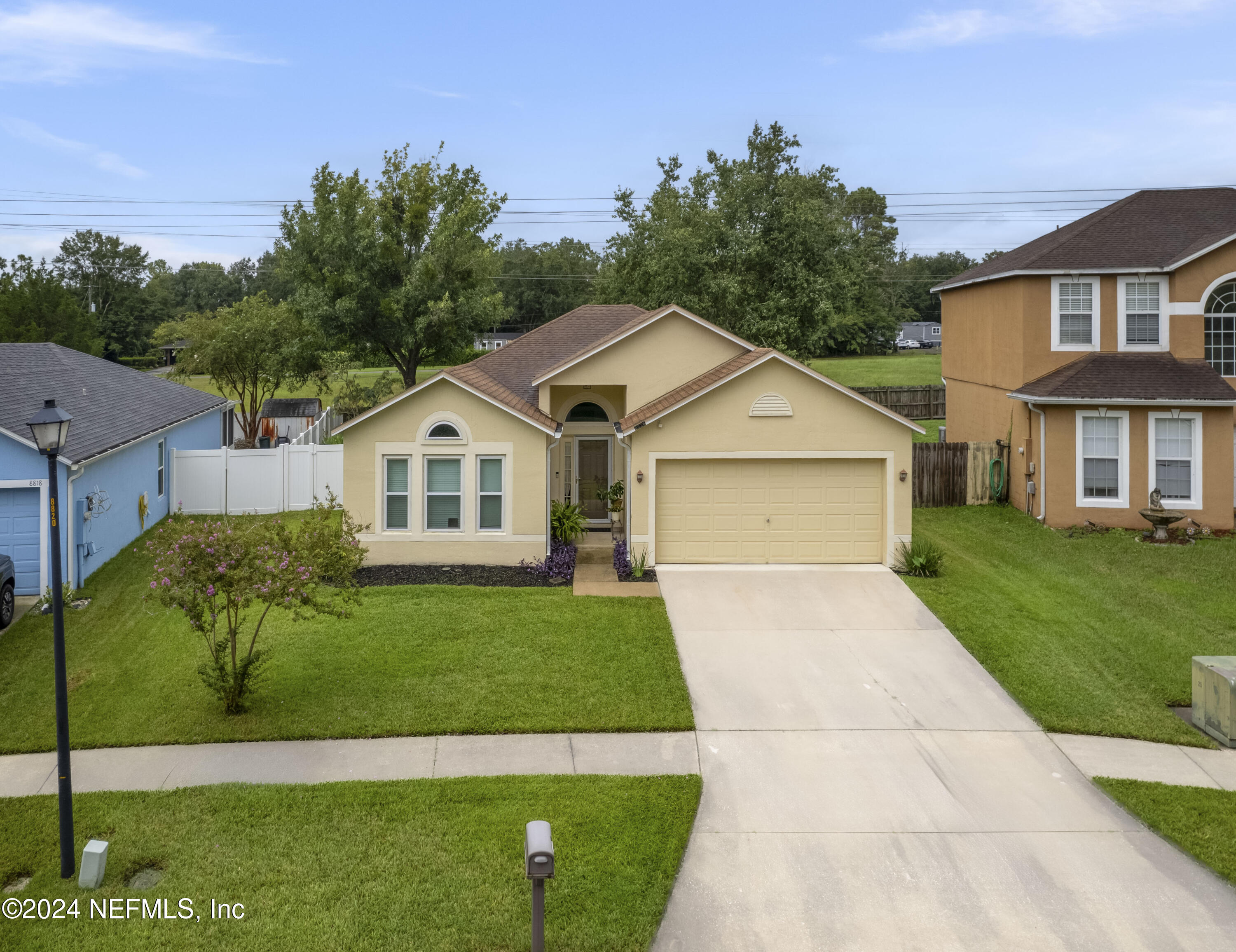 Gorgeous curb appeal!