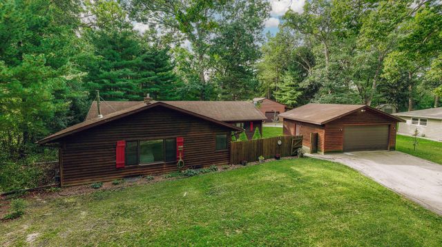 $449,900 | 29601 Timberlane Drive | Rochester