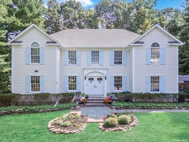 $950,000 | 9 Jefferson Landing Circle | Port Jefferson