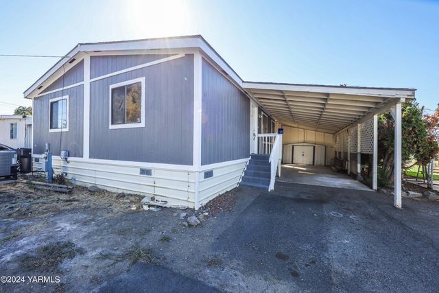 $69,900 | 2700 Fruitvale Boulevard, Unit 67 | Yakima