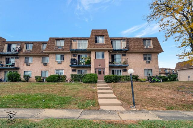 $145,000 | 216 Shorewood Drive, Unit GD | Glendale Heights