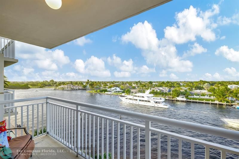 Spectacular views from south to north from the 6th floor terrace.