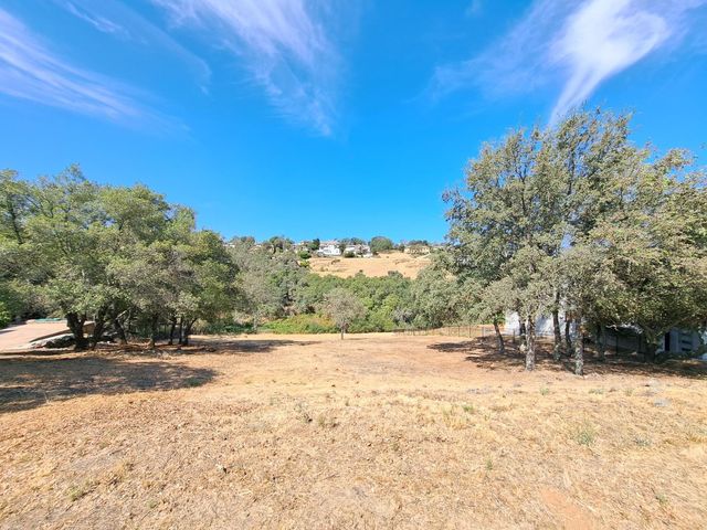 $585,000 | 3962 Errante Drive | Serrano