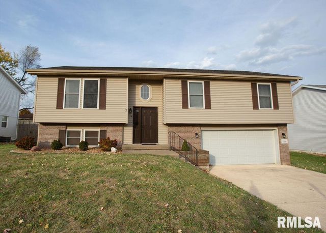 $213,900 | 108 Lexington Drive | East Peoria