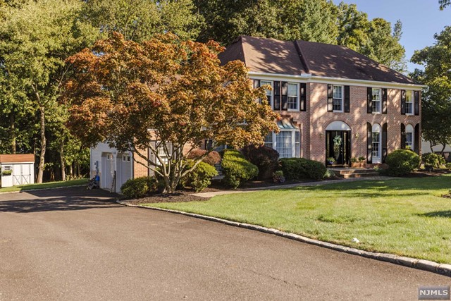 a front view of house with yard