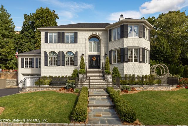 $2,625,000 | 65 Griswold Court | Silver Lake