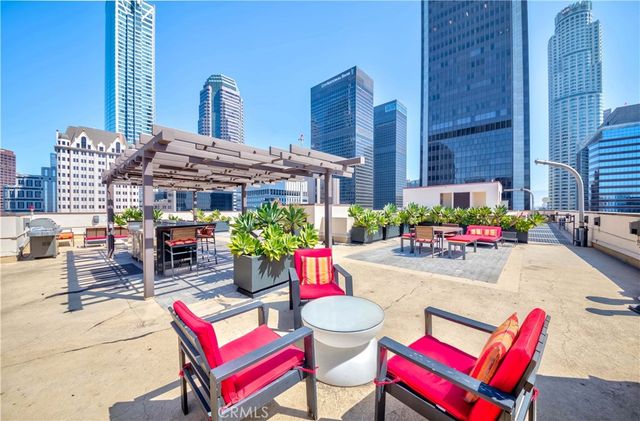 $449,000 | 655 South Hope Street, Unit 1001 | Downtown Los Angeles