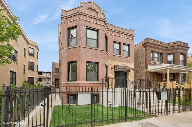 $3,250 | 2619 North Kimball Avenue, Unit 1R | Logan Square