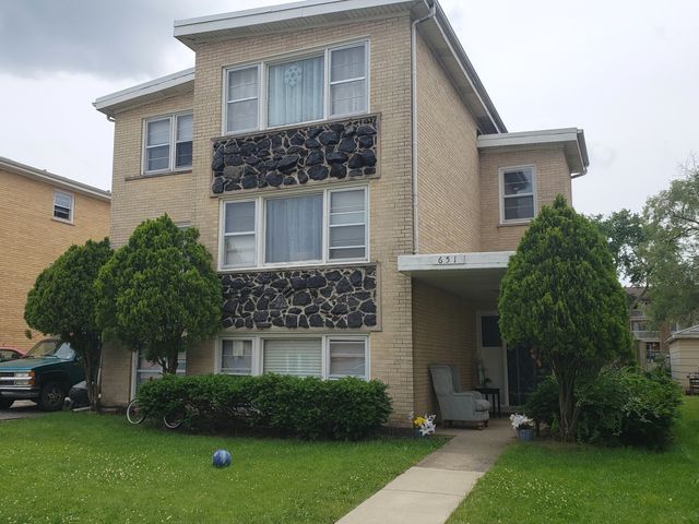 $629,900 | 651 Beau Court | Des Plaines