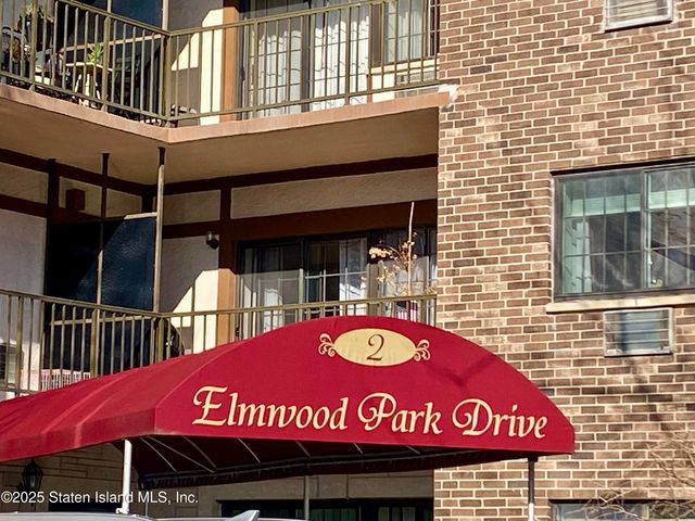 $2,000 | 2 Elmwood Park Drive | Heartland Village