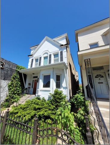 $515,000 | 1915 Asbury Avenue | Evanston