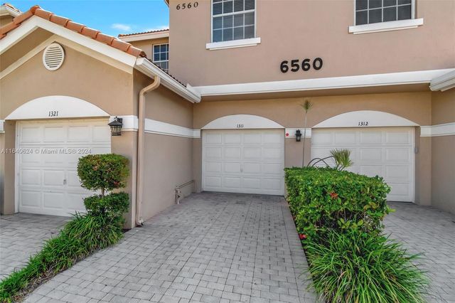 $3,200 | 6560 Villa Sonrisa Drive, Unit 1311 | Boca del Mar