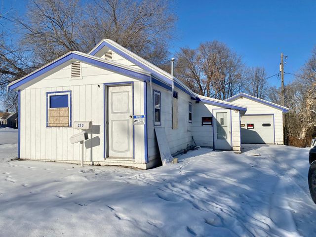 $94,500 | 210 N Street East | Detroit Lakes