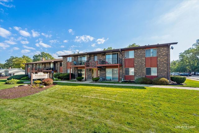 $129,900 | 247 North Neltnor Boulevard, Unit A2I | West Chicago