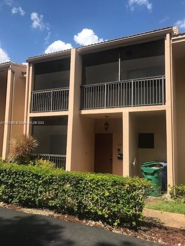 $2,200 | 9119 Northwest 38th Drive, Unit 35 | Village Green