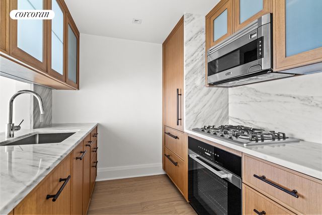 $6,200 | 210 Warren Street, Unit 7D | Battery Park City