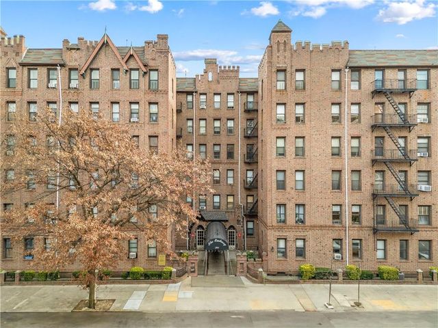 $340,000 | 7901 4th Avenue, Unit A18 | Bay Ridge