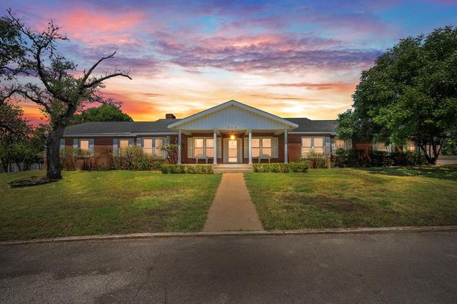 $985,000 | 226 Harper Road | Kerrville