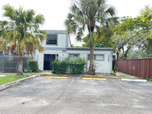 $260,000 | 1761 Northwest 73rd Avenue, Unit 47 | Plantation Drive