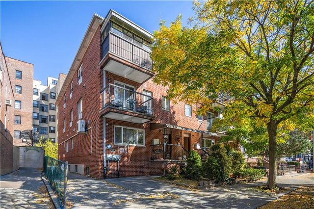 $989,000 | 2235 A 84th Street, Unit 1C | Gravesend