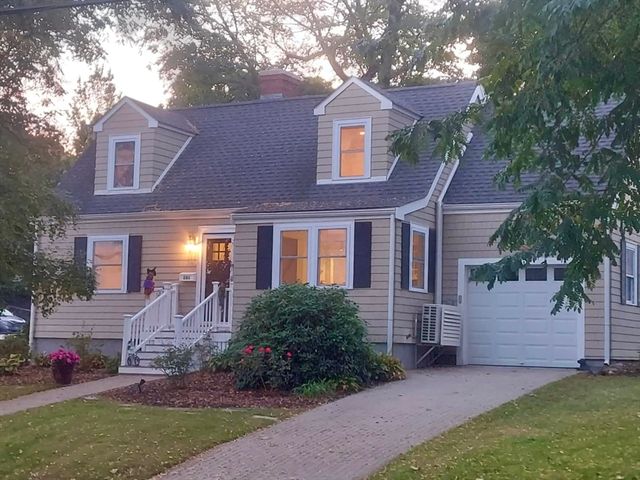 $799,995 | 281 West Shore Drive | Marblehead