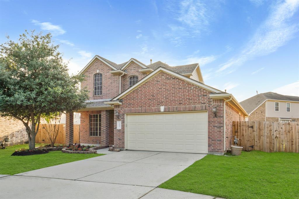 Welcome home to this beautiful DR Horton design located on a prime cul-de-sac lot in the desirable Northcrest Village community; approximately 1/4 mile from the park, pool and playground.