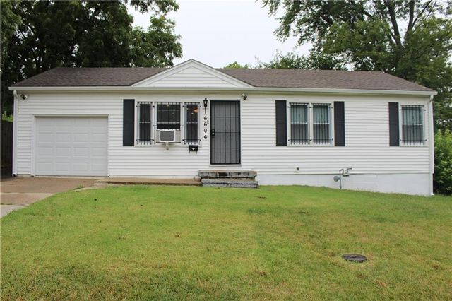 $179,900 | 16606 East Salisbury Road | Independence