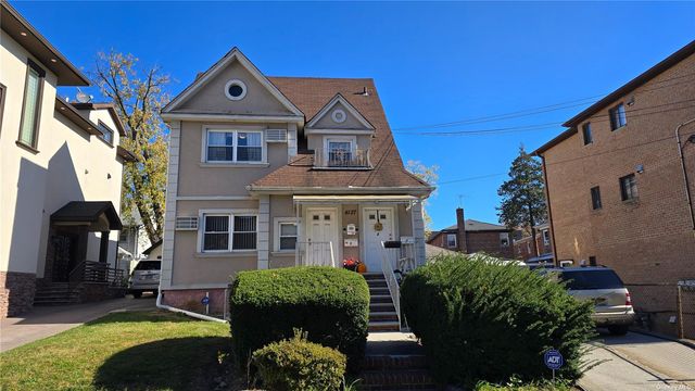 $1,499,900 | 41-27 159th Street | Murray Hill - Flushing