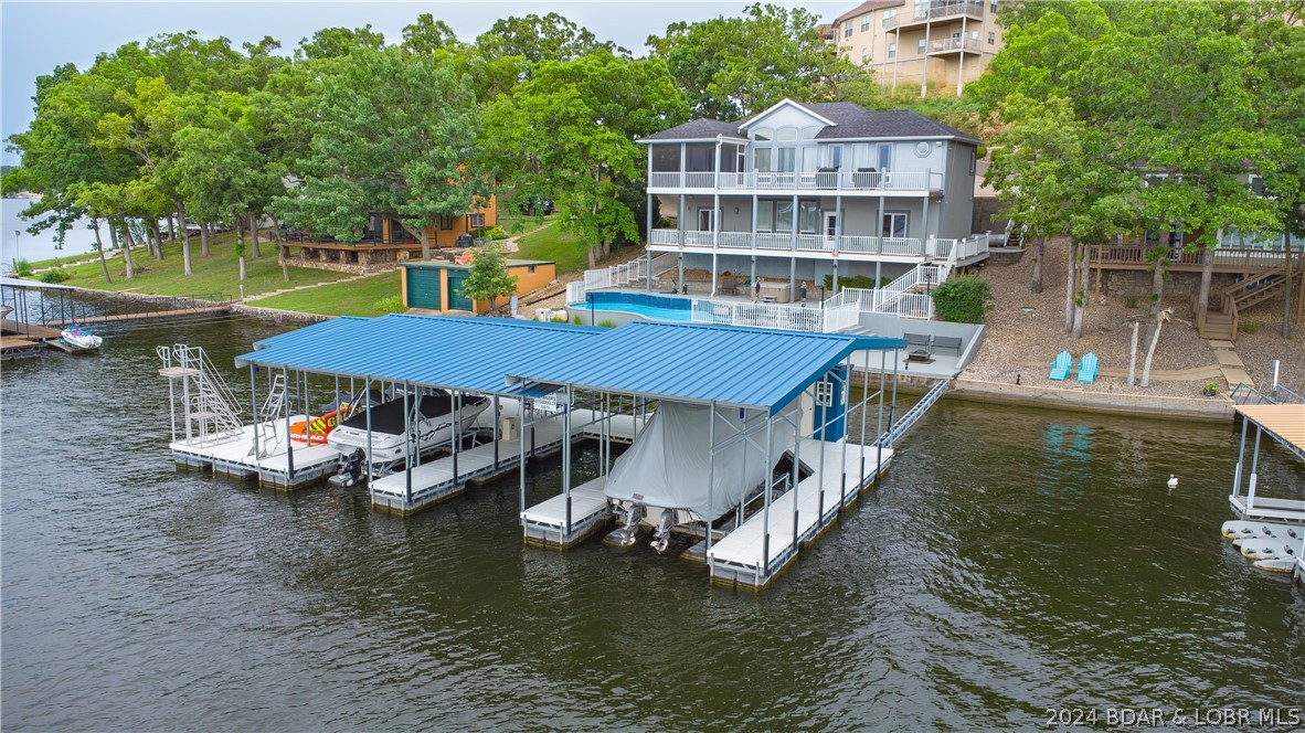 The PERFECT lake home!