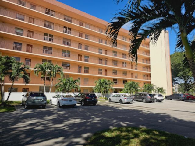 $1,995 | 14623 Bonaire Boulevard, Unit 710 | Villages of Oriole