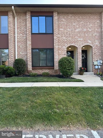 $2,200 | 412 Stonybrook Drive, Unit 412 | Jeffersonville