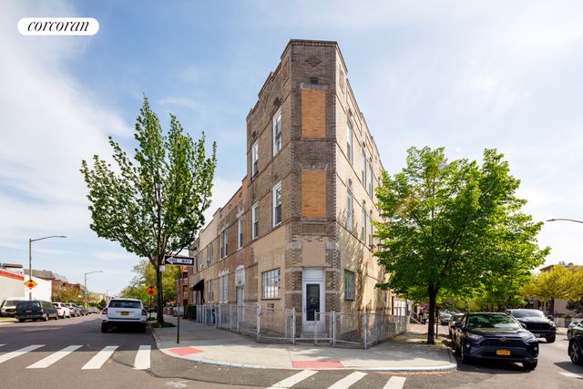 $1,650,000 | 31-11 43rd Street | Astoria