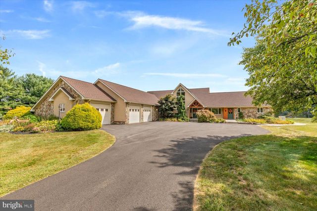 $990,000 | 4 Hawkfield Road | Albany Township - Berks County