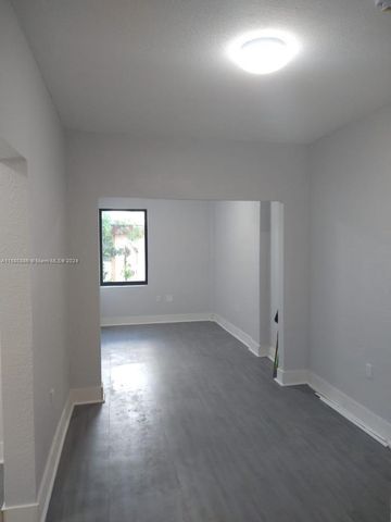 $1,650 | 75 Glen Royal Parkway, Unit 4 | West Flagler